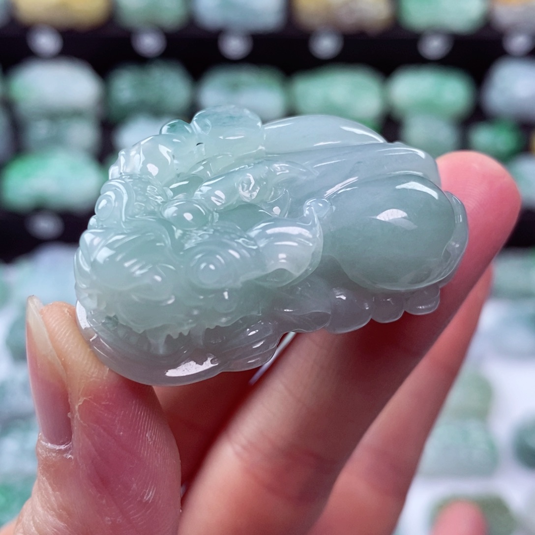 翡翠颈饰未镶嵌天然