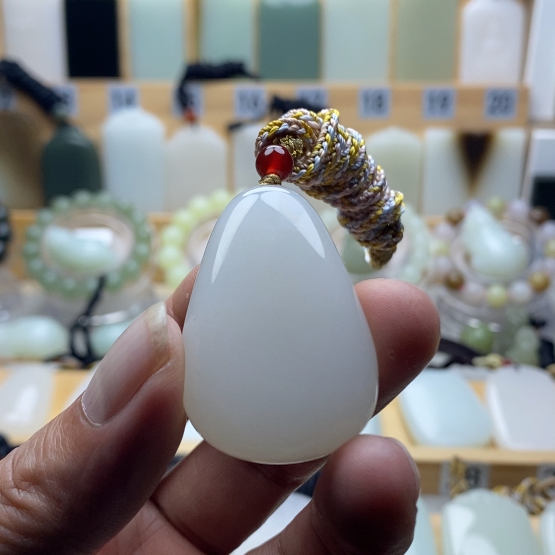 未镶嵌和田玉挂件