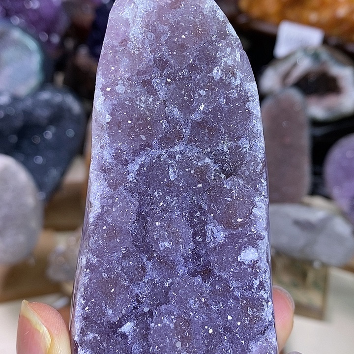 紫晶未镶嵌大型摆件（非配饰）