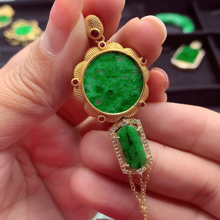 翡翠颈饰银S925镶嵌翡翠