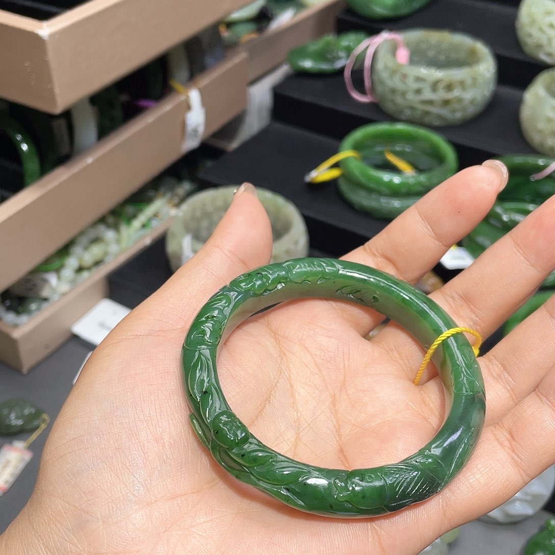 和田玉手镯58圈口37未镶嵌