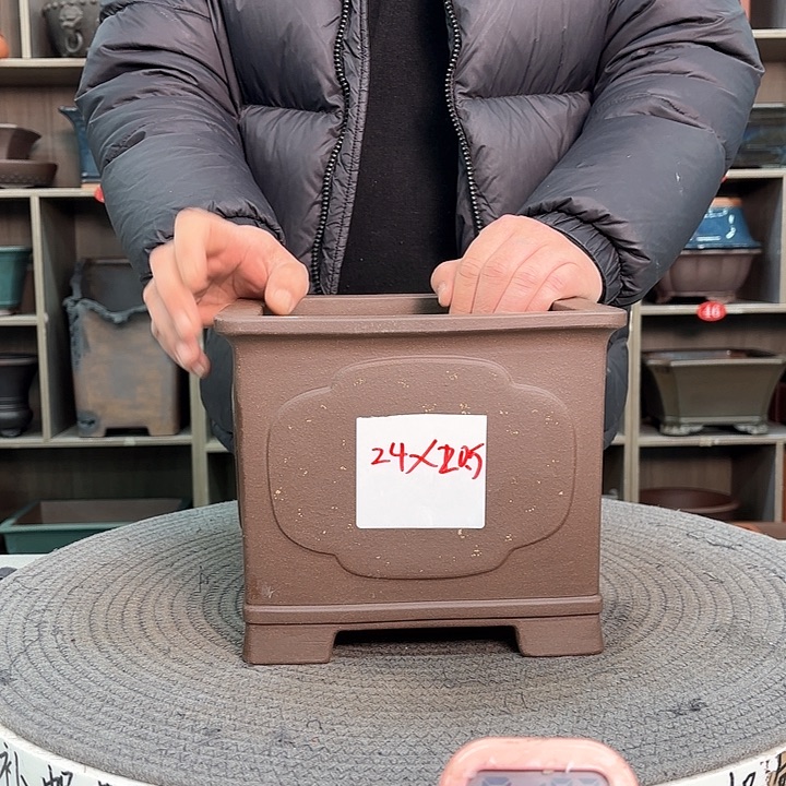 紫砂花盆紫砂的颜色很好看呀