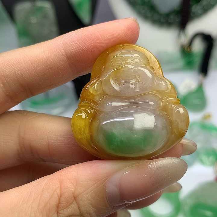 翡翠未镶嵌颈饰源头