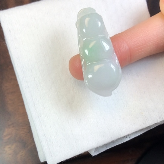 翡翠未镶嵌颈饰缅甸A货，每天下午1点半开播