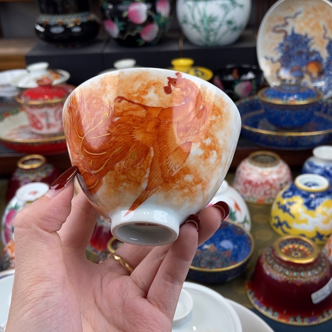 陶瓷艺术家的作品是一