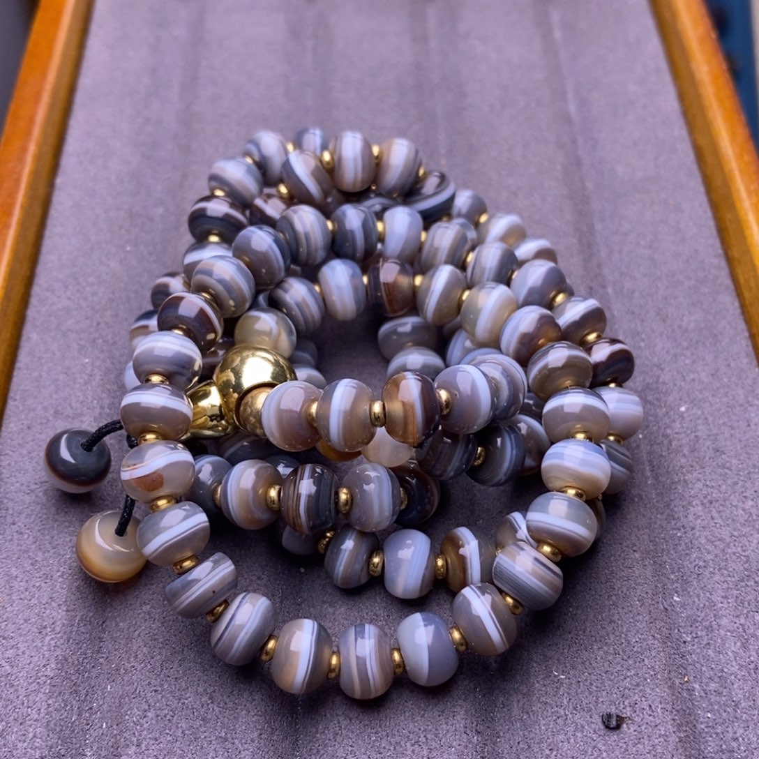 未镶嵌套链玛瑙/玉髓