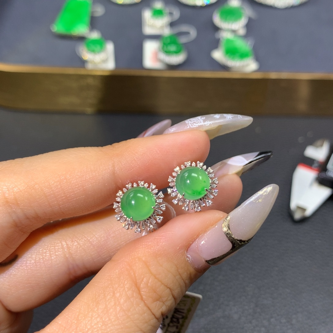 翡翠耳饰18K金镶嵌翡翠