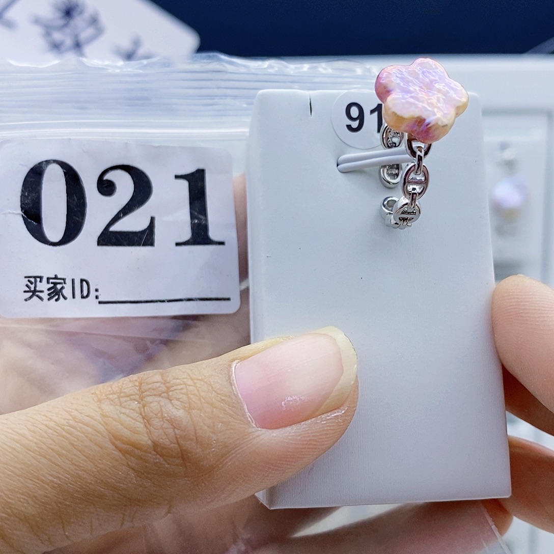 钛钢淡水珍珠颈饰