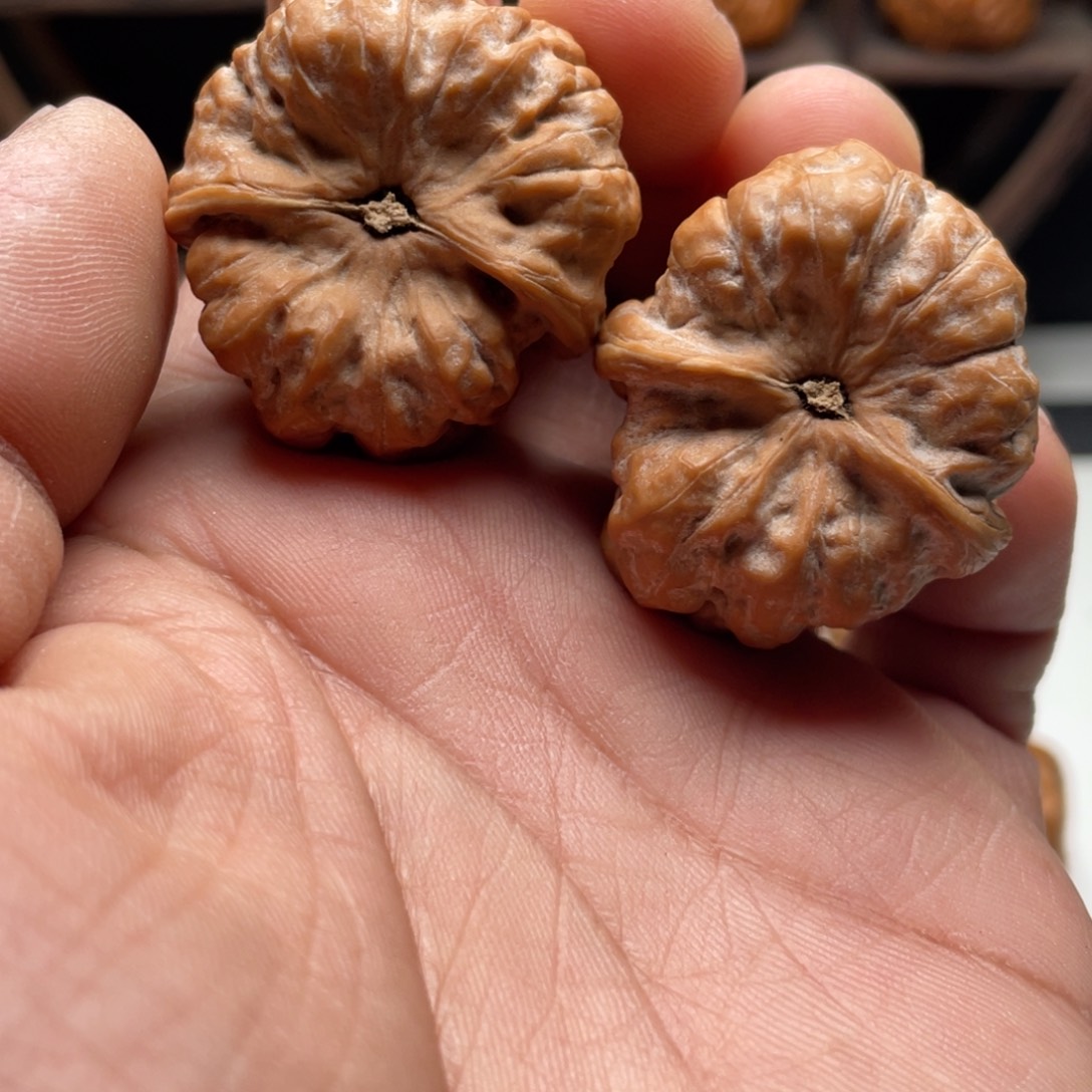 匿***户文玩核桃吊坠蛤蟆头核桃 34