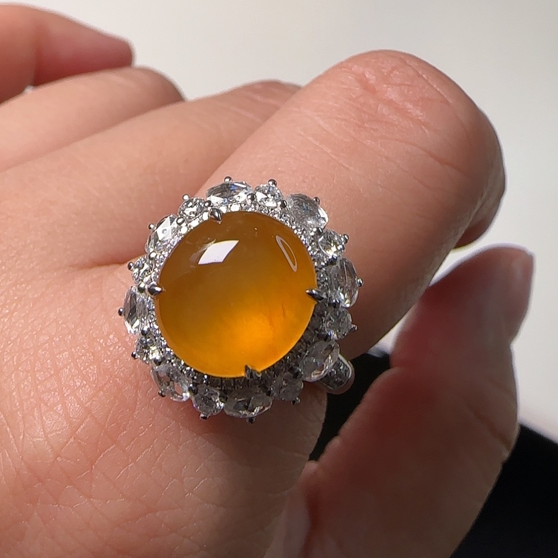 翡翠18K金镶嵌戒指天然翡翠