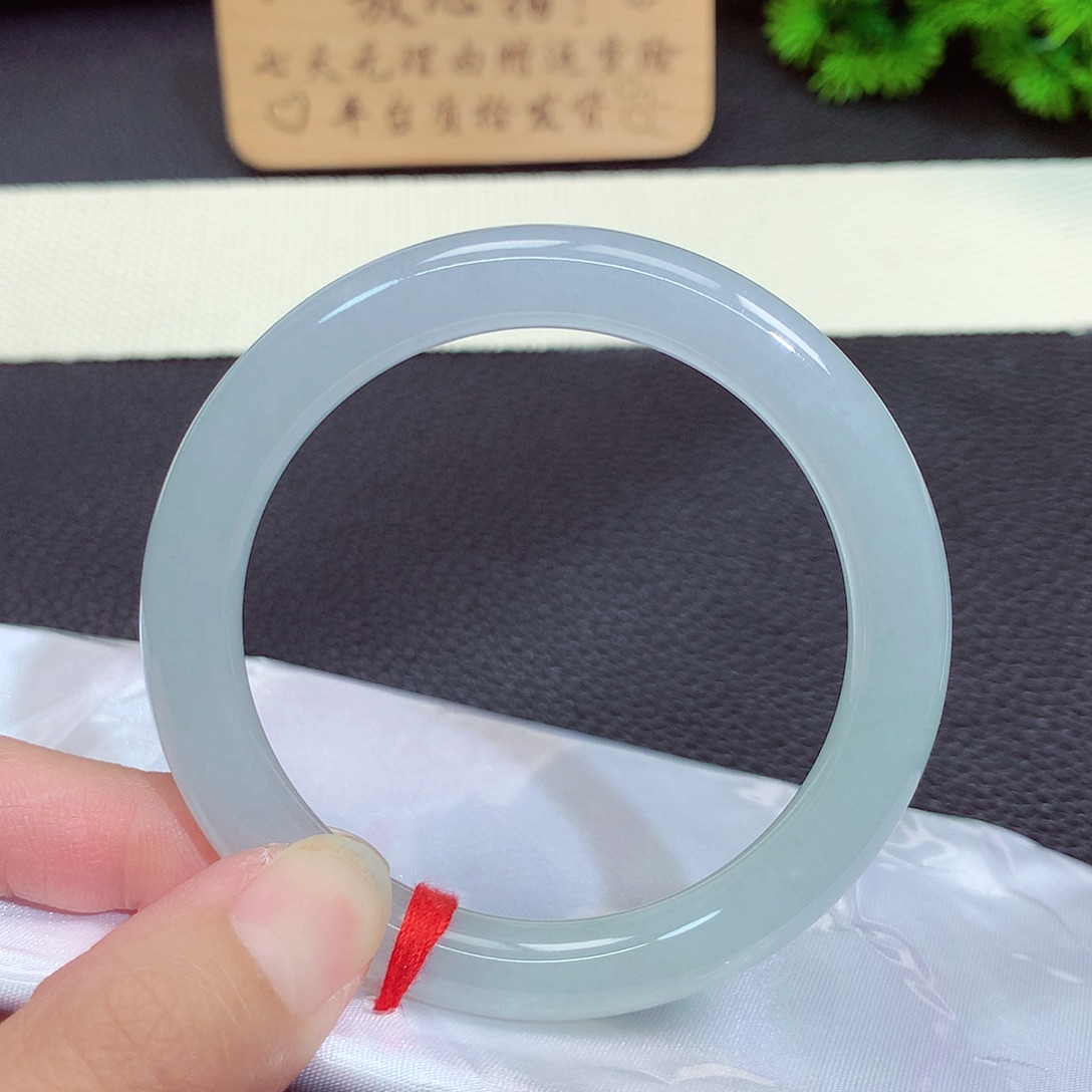 翡翠手镯未镶嵌588