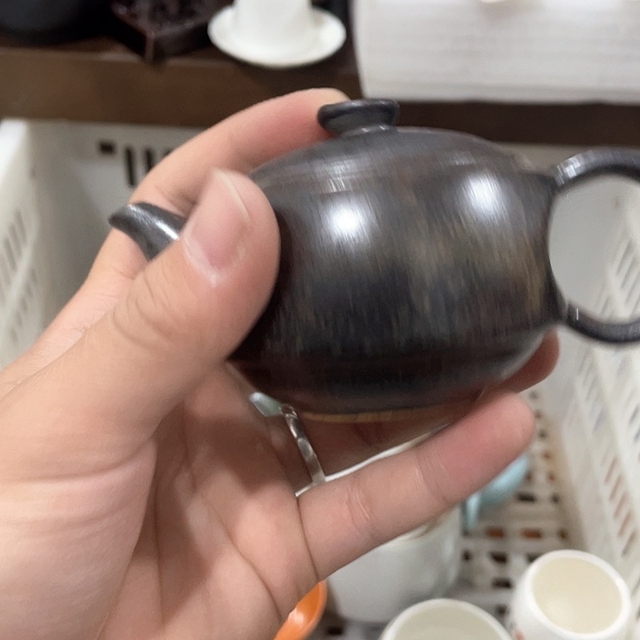 陶瓷茶具全部清清完回家过年