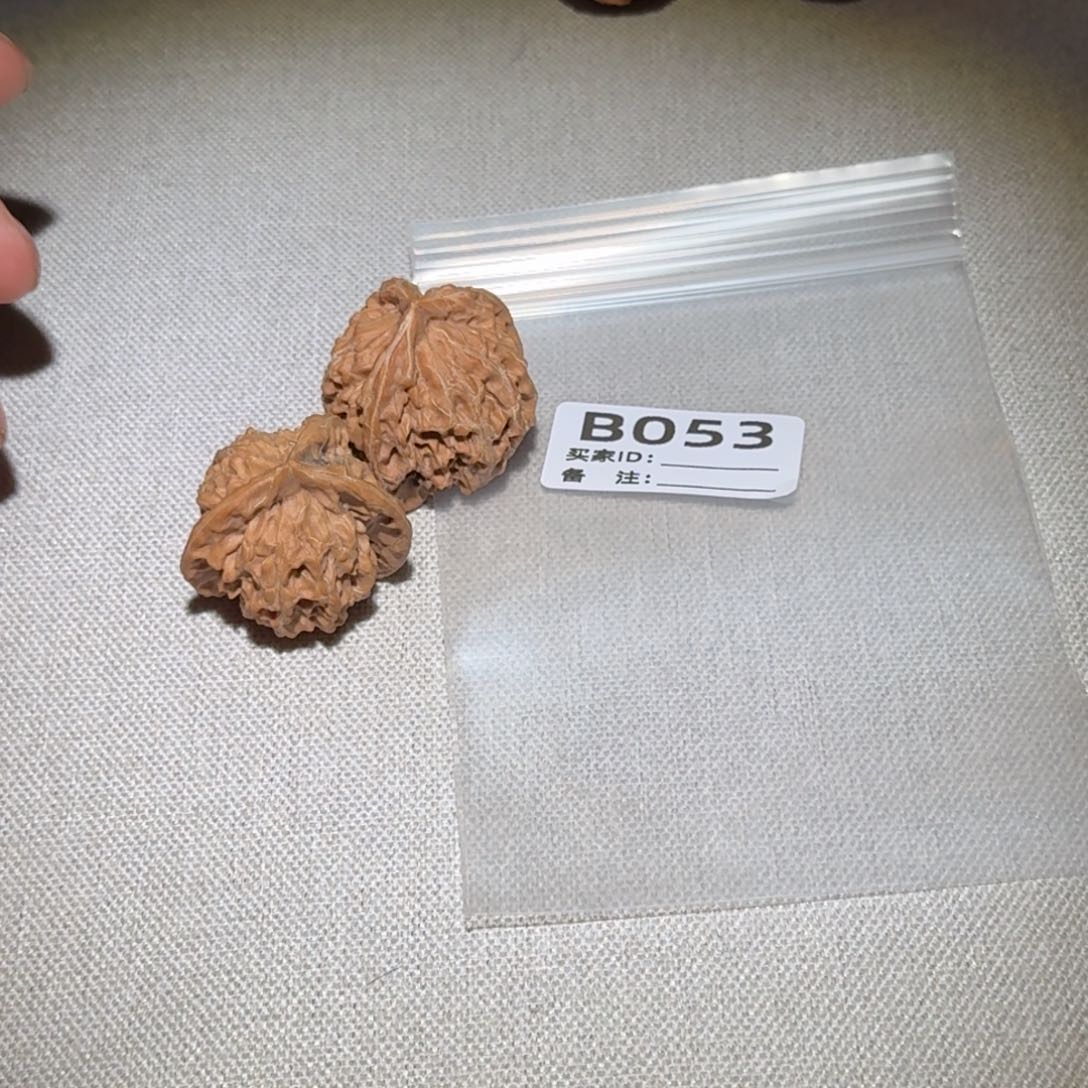 文玩核桃吊坠三棱053