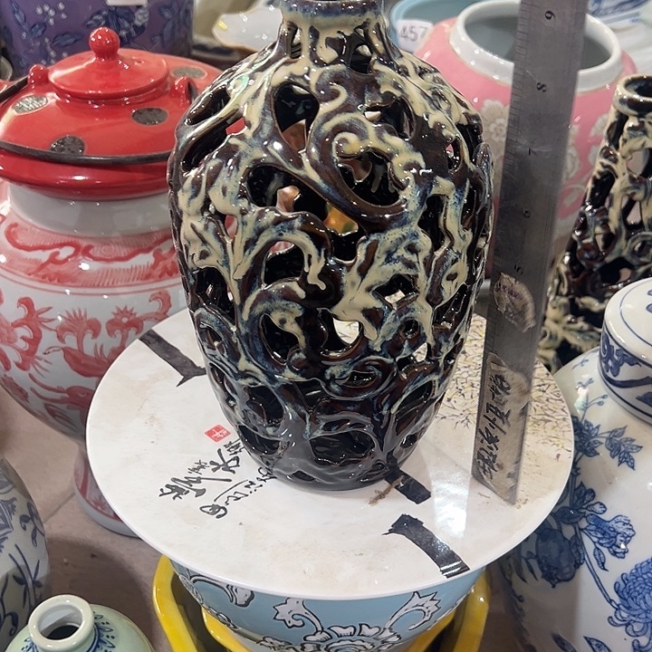 瓷片瑕。。。。。。，，，。。。。。。