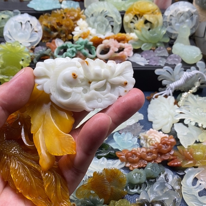 蛇纹石玉合金颈饰