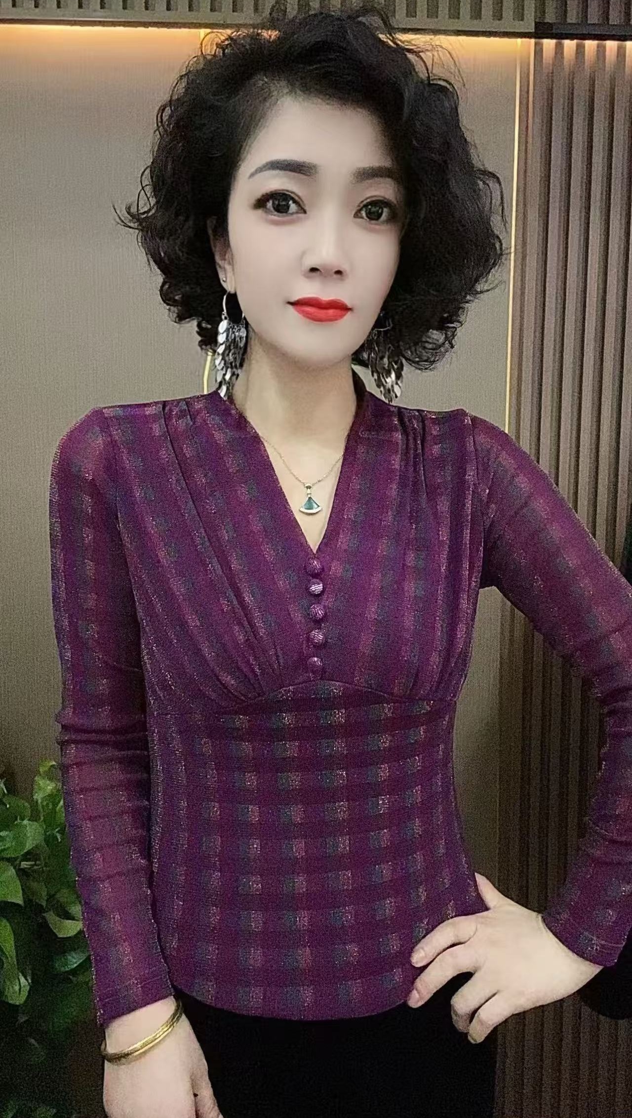 小四女装2025春季新款V领长袖显瘦修身时尚女士百搭气质小衫上衣