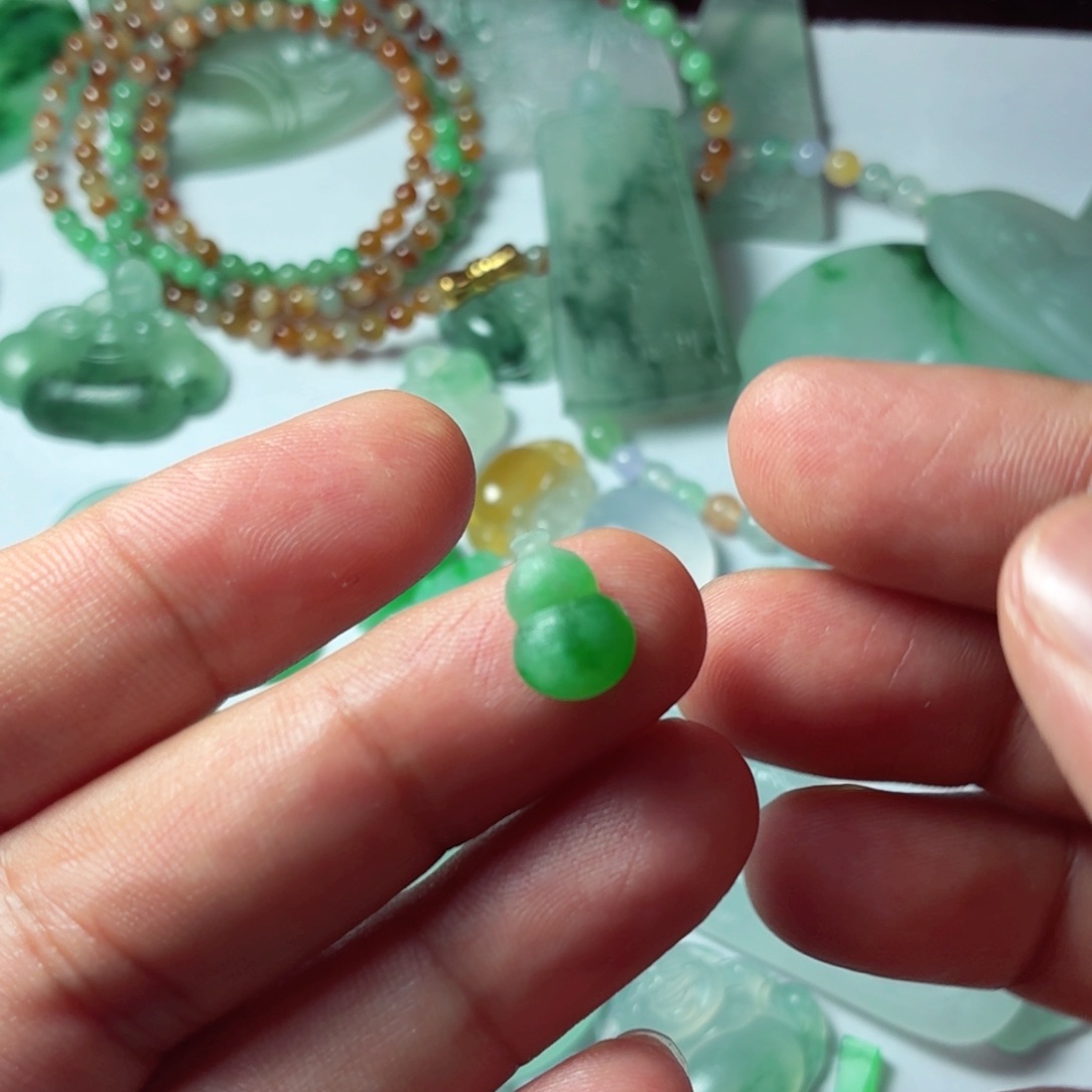 定制翡翠未镶嵌包工