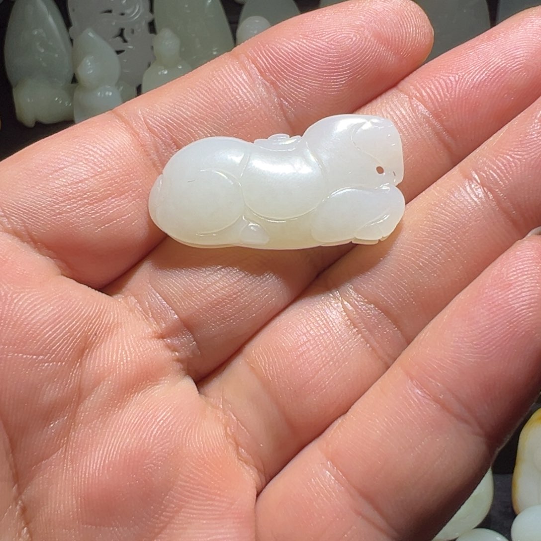 颈饰未镶嵌和田玉