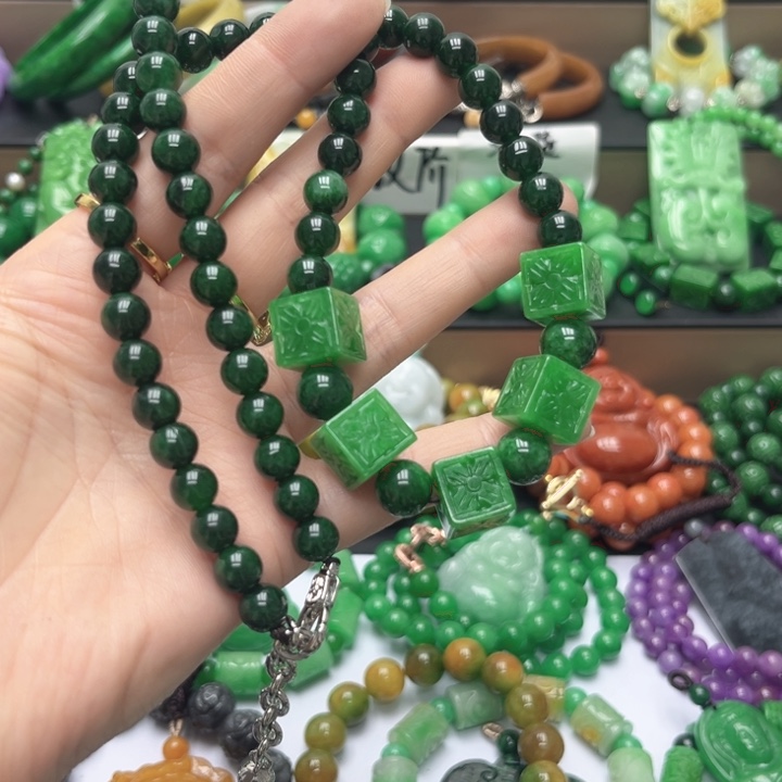 翡翠未镶嵌颈饰手串44