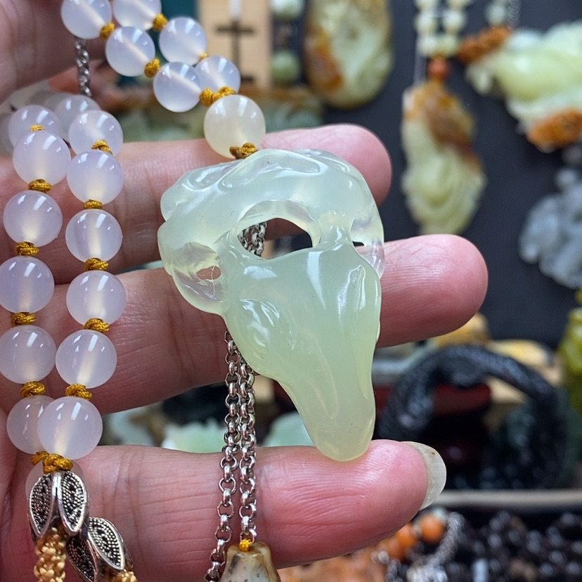 【闪购商品】蛇纹石玉吊坠未镶嵌