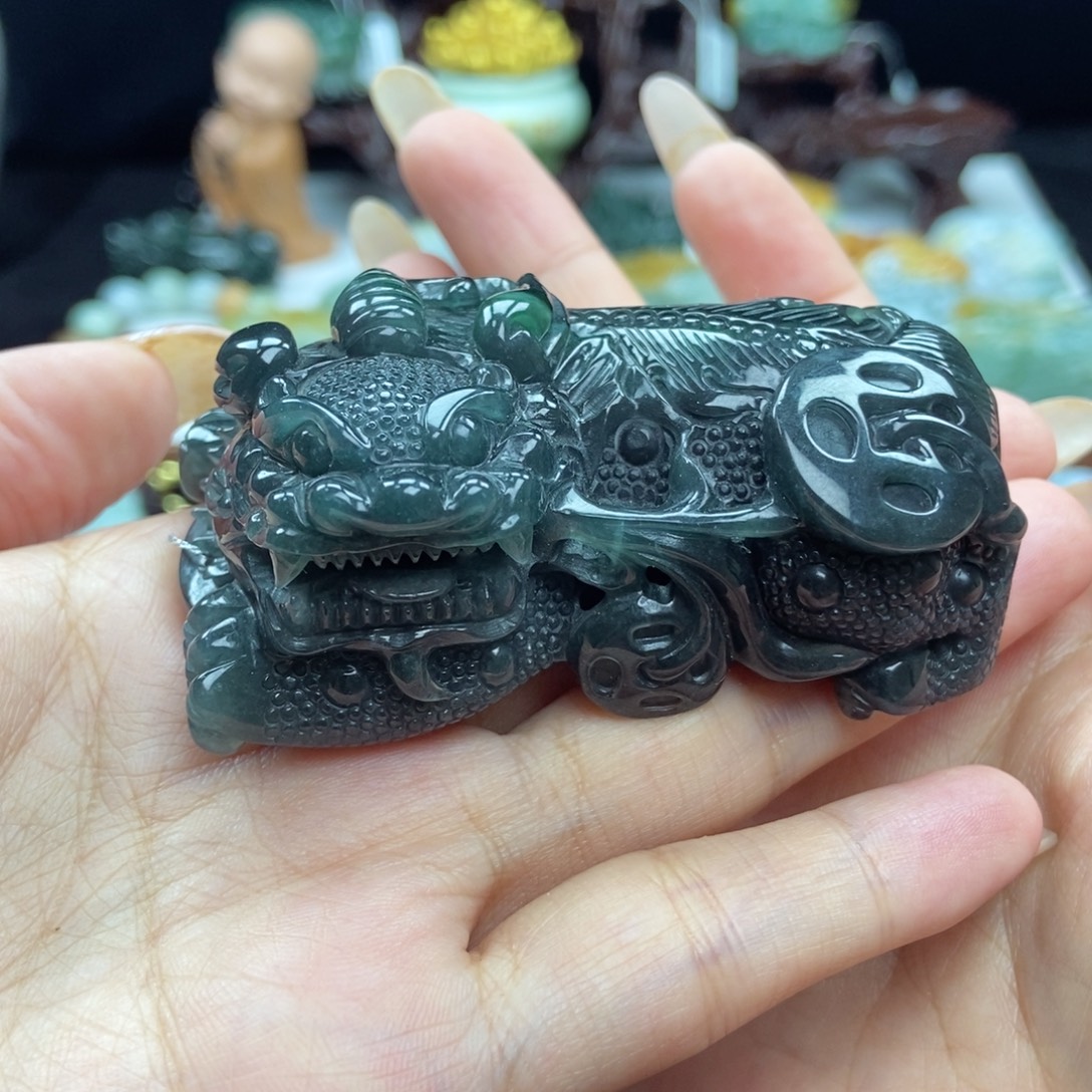 翡翠未镶嵌颈饰老蓝水 霸王貔貅 阴阳脚