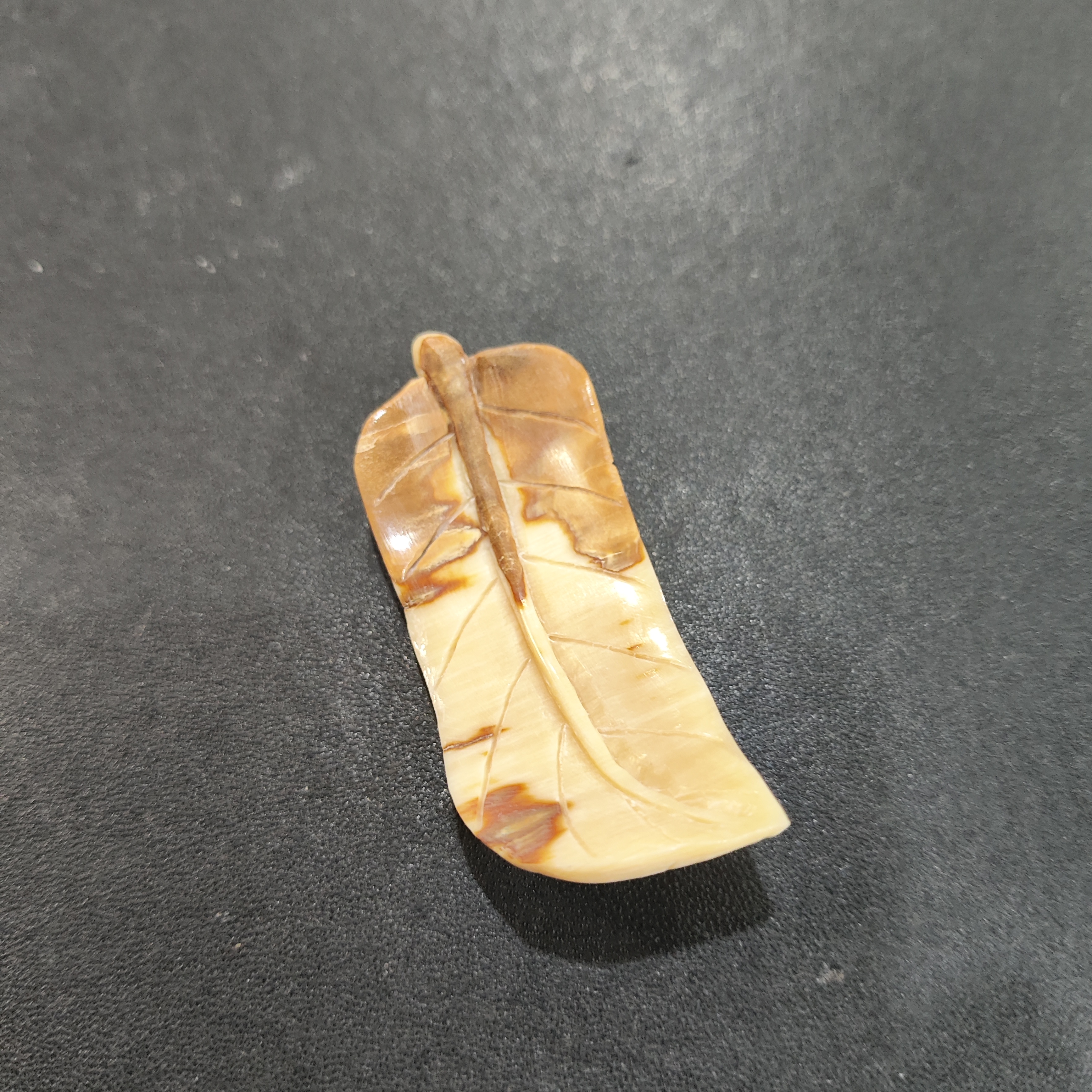 猛犸约5.2克雕刻件BC3291