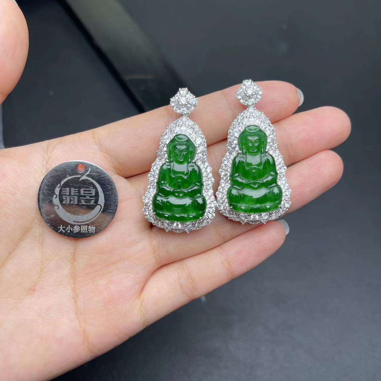 39111T06-3B19-天然A货翡翠吊坠s925银镶-多样性发其一