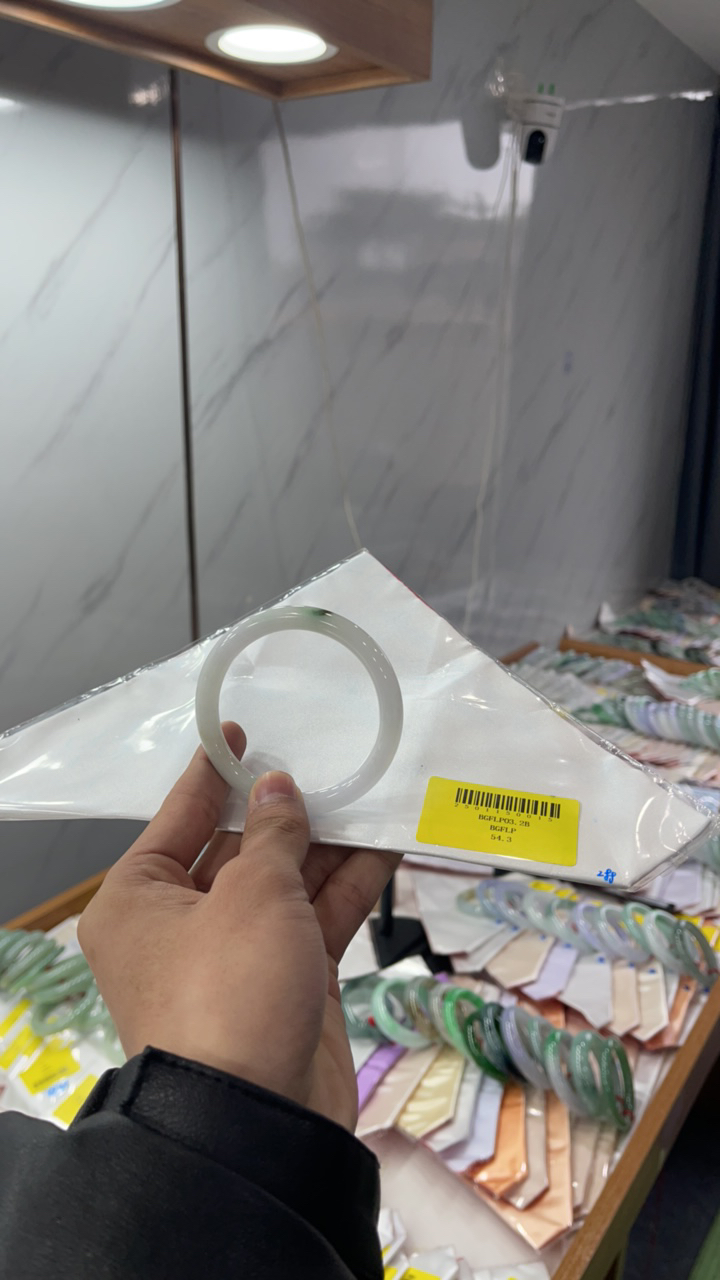 纯天然缅甸翡翠A货买断