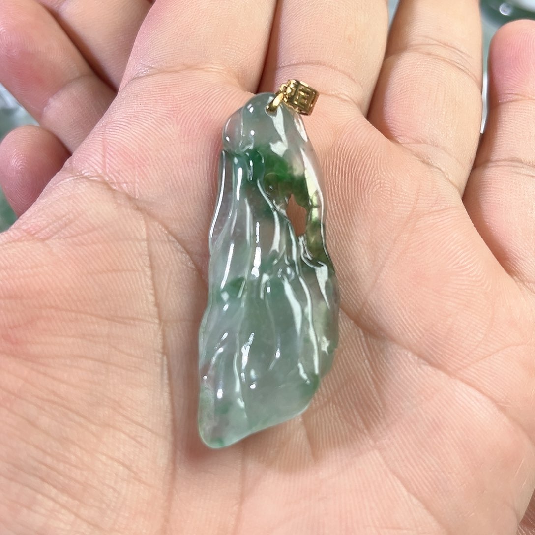 【闪购商品】翡翠颈饰未镶嵌天然