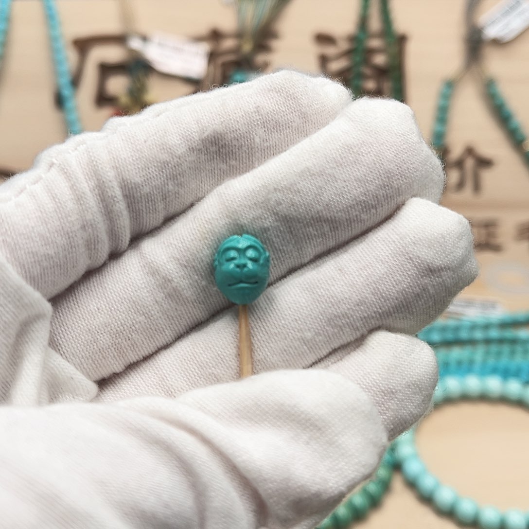 绿松石雕刻未镶嵌