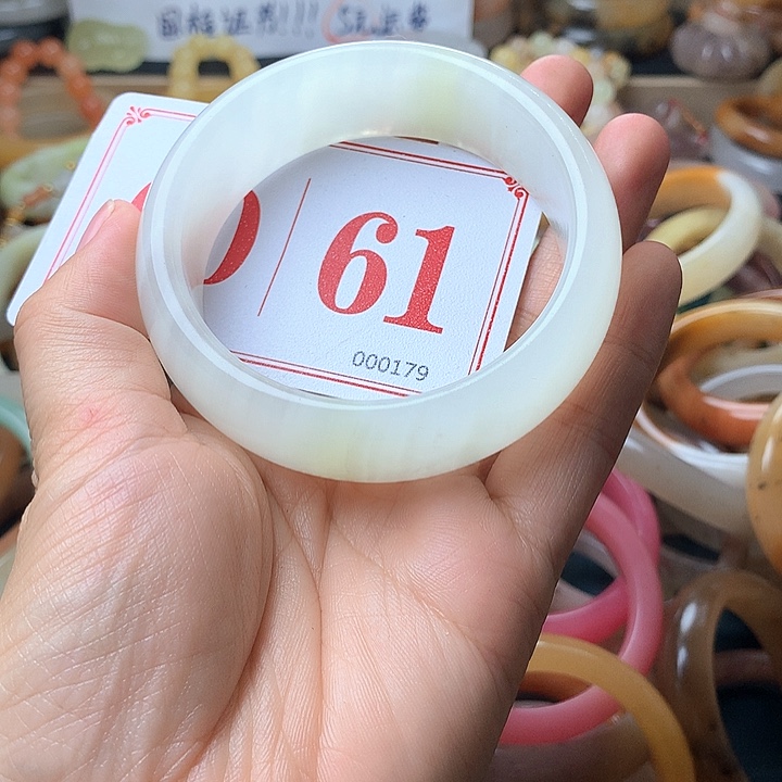 石英质玉（黄龙玉）未镶嵌手镯