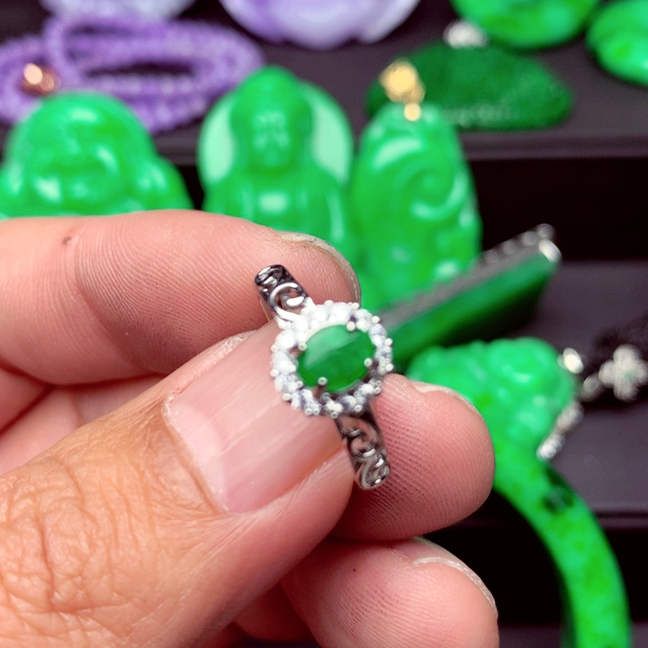 翡翠未镶嵌吊坠(不含链)