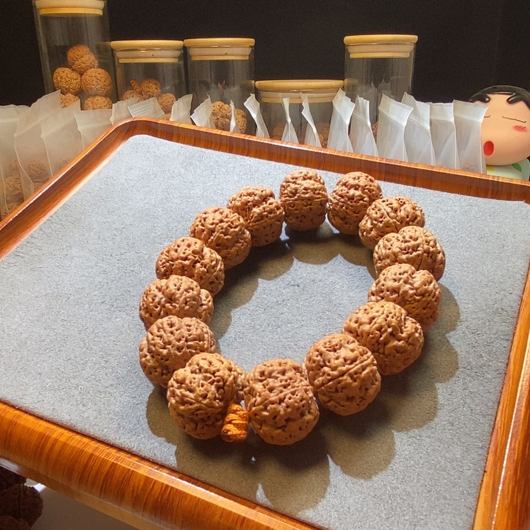 吊坠金刚菩提怎****着粱傲雪梅花24mm