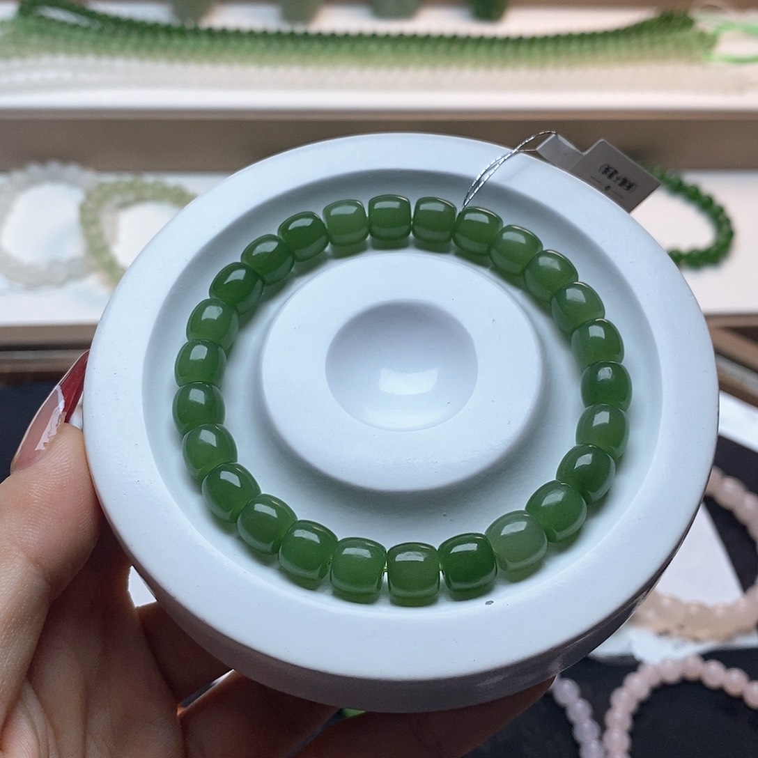 和田玉手链未镶嵌菠菜绿直切卡7.5