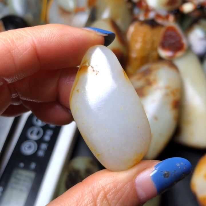 和田玉未镶嵌珠宝奇石