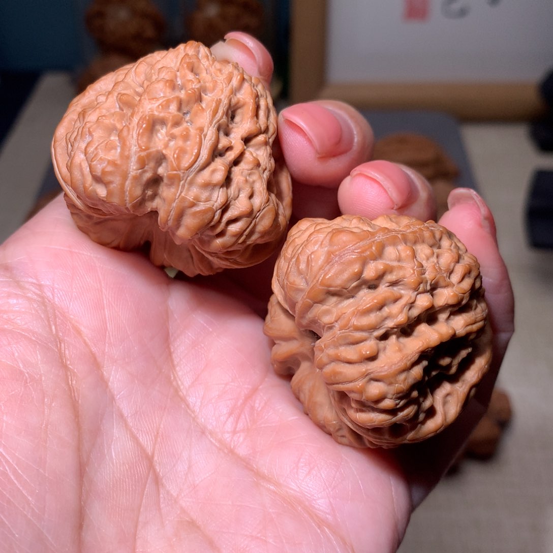 文玩核桃把件平谷凹底