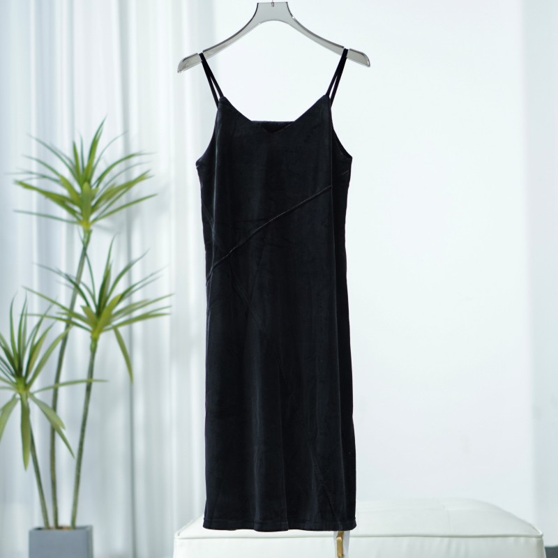 【诗M】E542 女装时尚丝绒吊带连衣裙黑色2583576