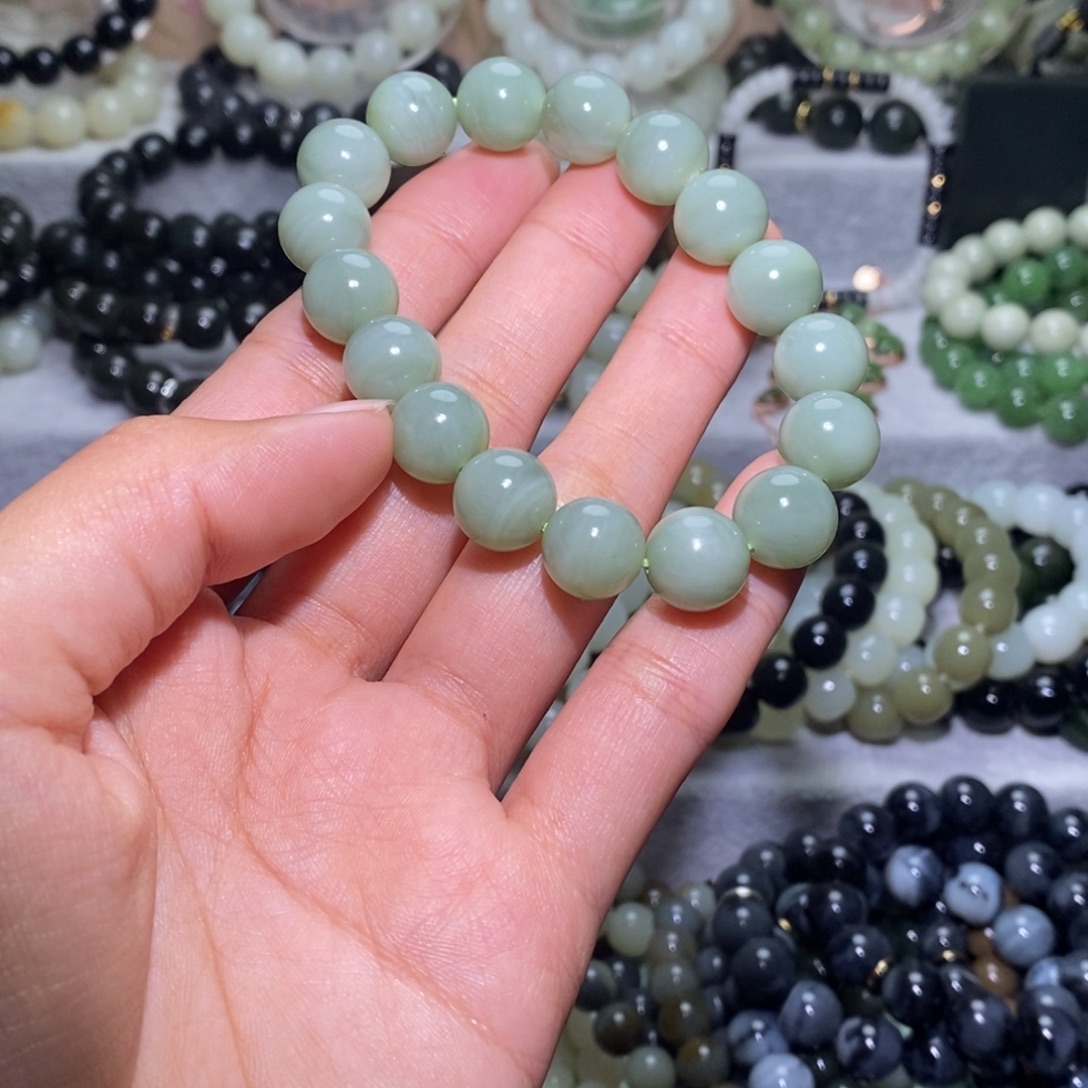 清***许和田玉未镶嵌手链