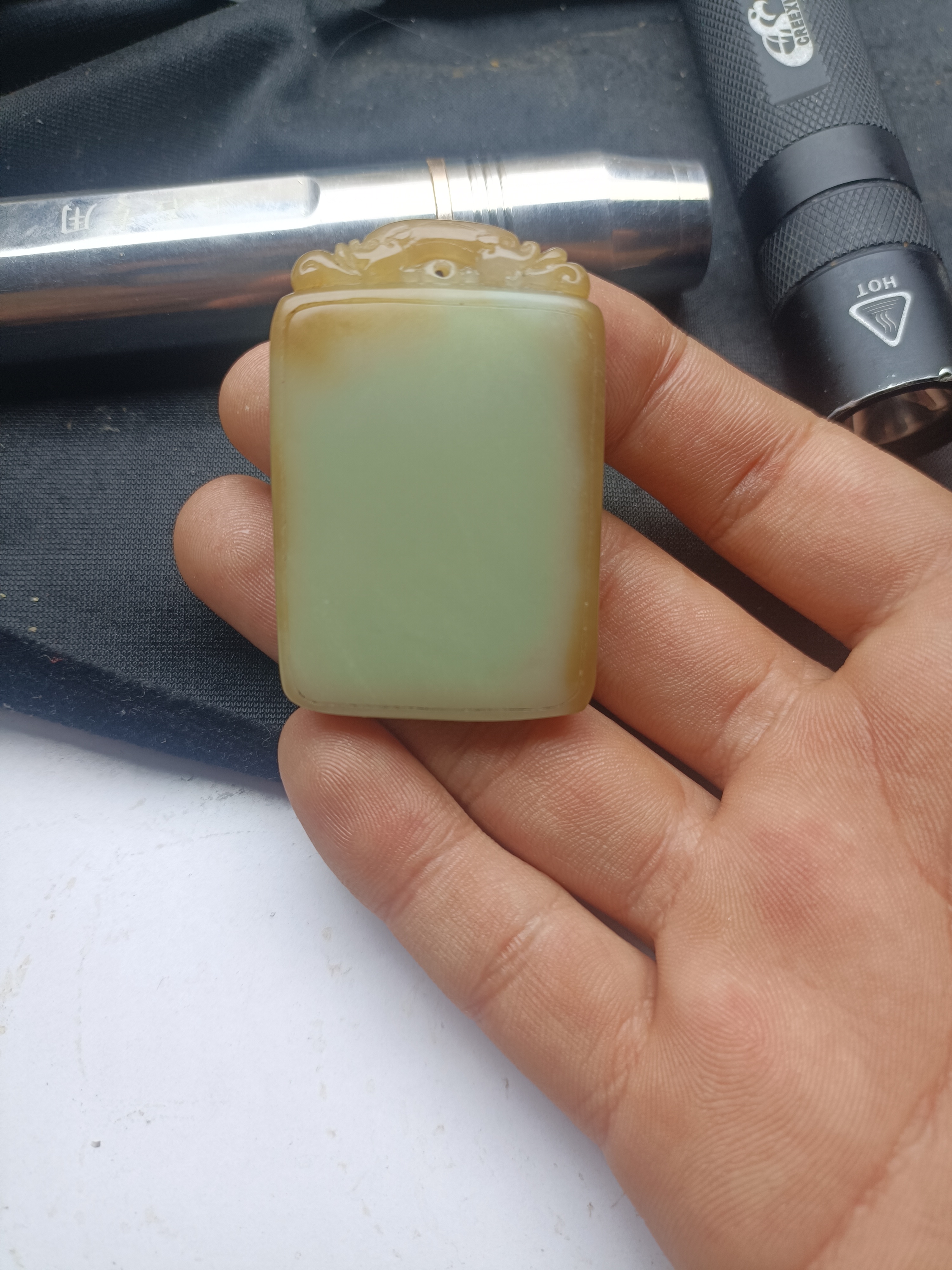 和田玉糖料无事牌