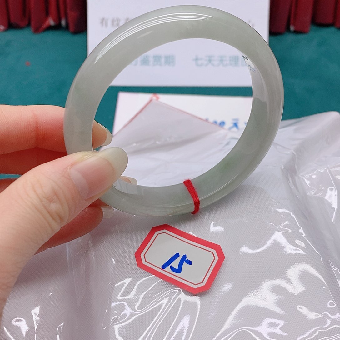 翡翠手镯未镶嵌明*1555555555