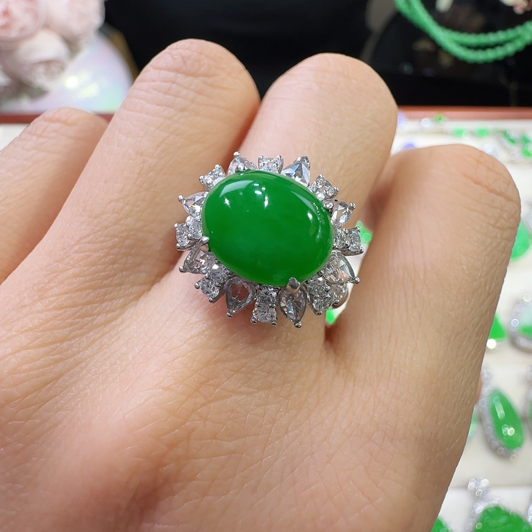 翡翠吊坠(不含链)18K金镶嵌