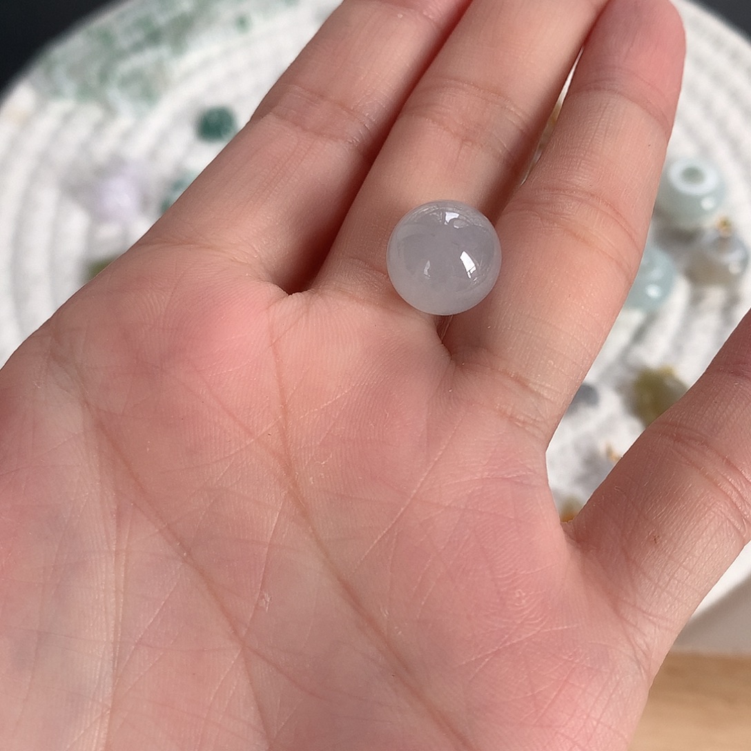 翡翠未镶嵌颈饰珠子
