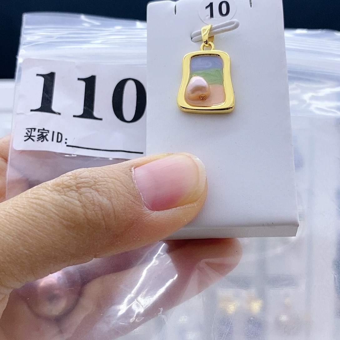 钛钢颈饰淡水珍珠