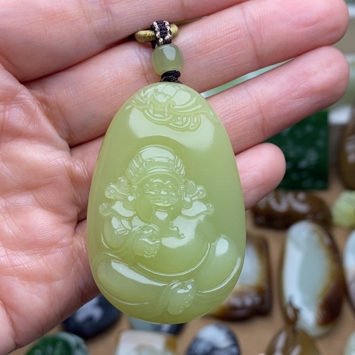 祺***5和田玉未镶嵌颈饰