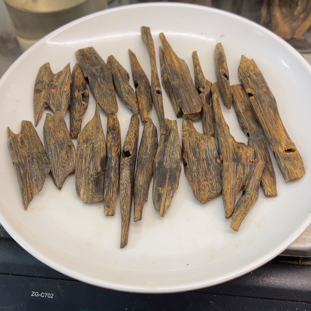 沉香沉香碎屑绿棋蓝香树枝料50克