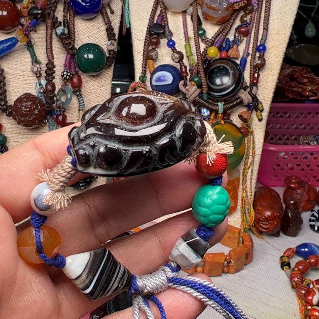 玛瑙/玉髓颈饰未镶嵌