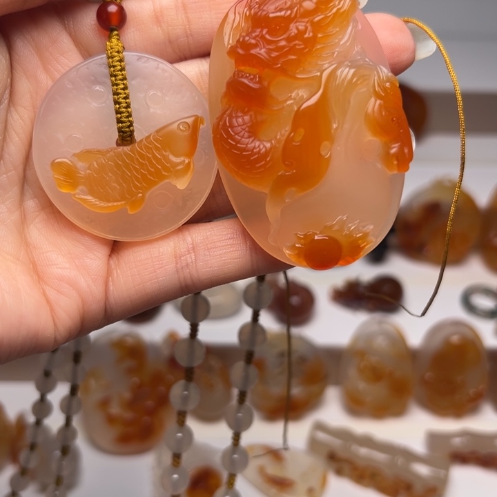 胜***天玛瑙/玉髓合金颈饰