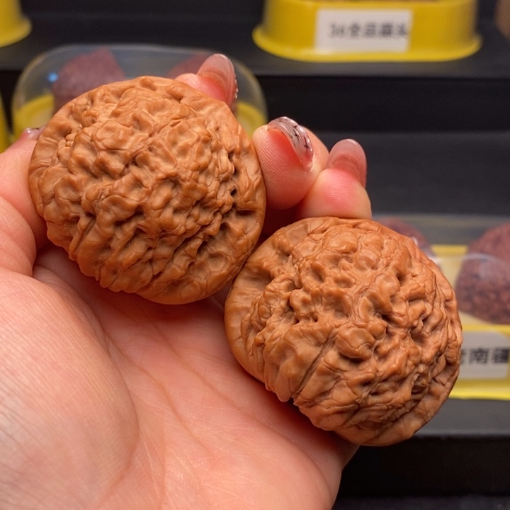 全品龙鼎文玩核桃手把件