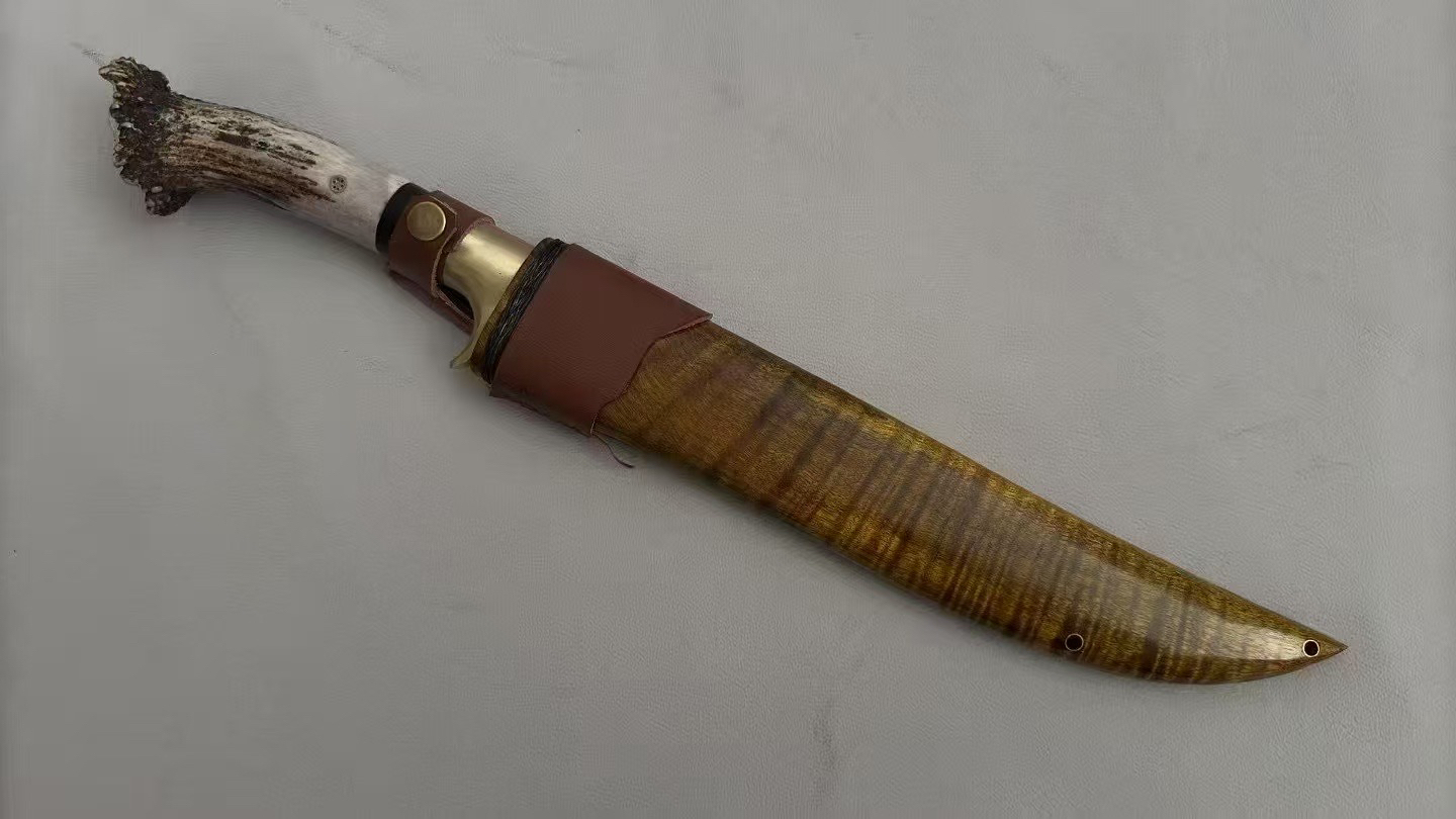 百炼花纹钢鹿角猎刀未开刃收藏送礼摆件