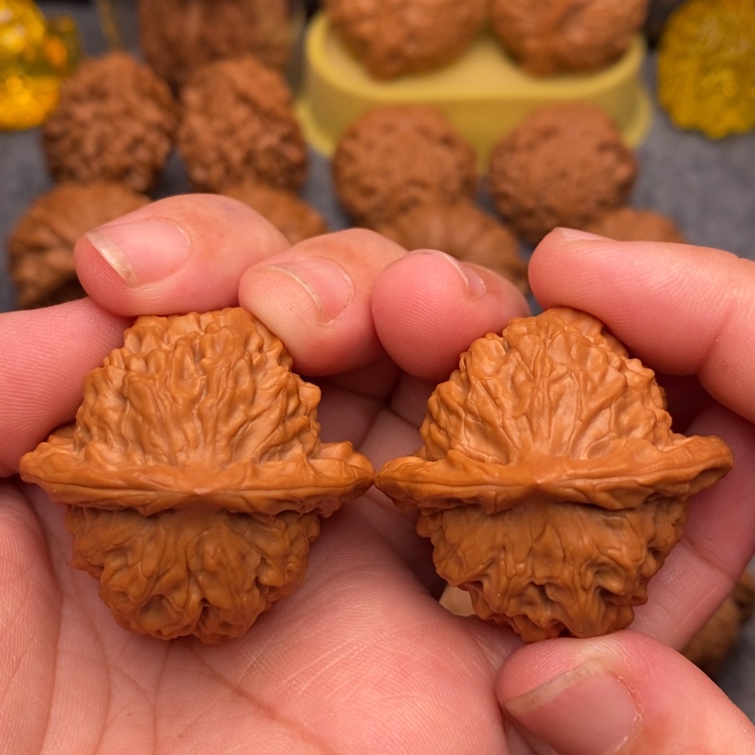 文玩核桃把件39全品绝配瓷娃娃